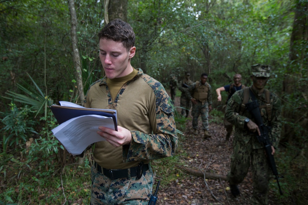 MARFORRES Marines evaluate NROTC Midshipmen