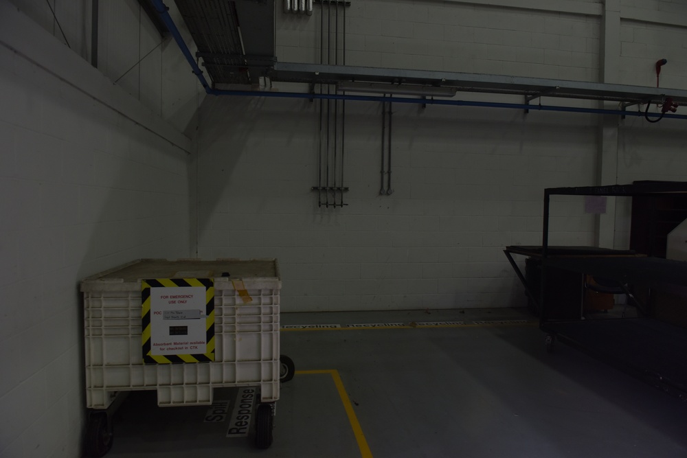 Building 814 Aircraft hangar