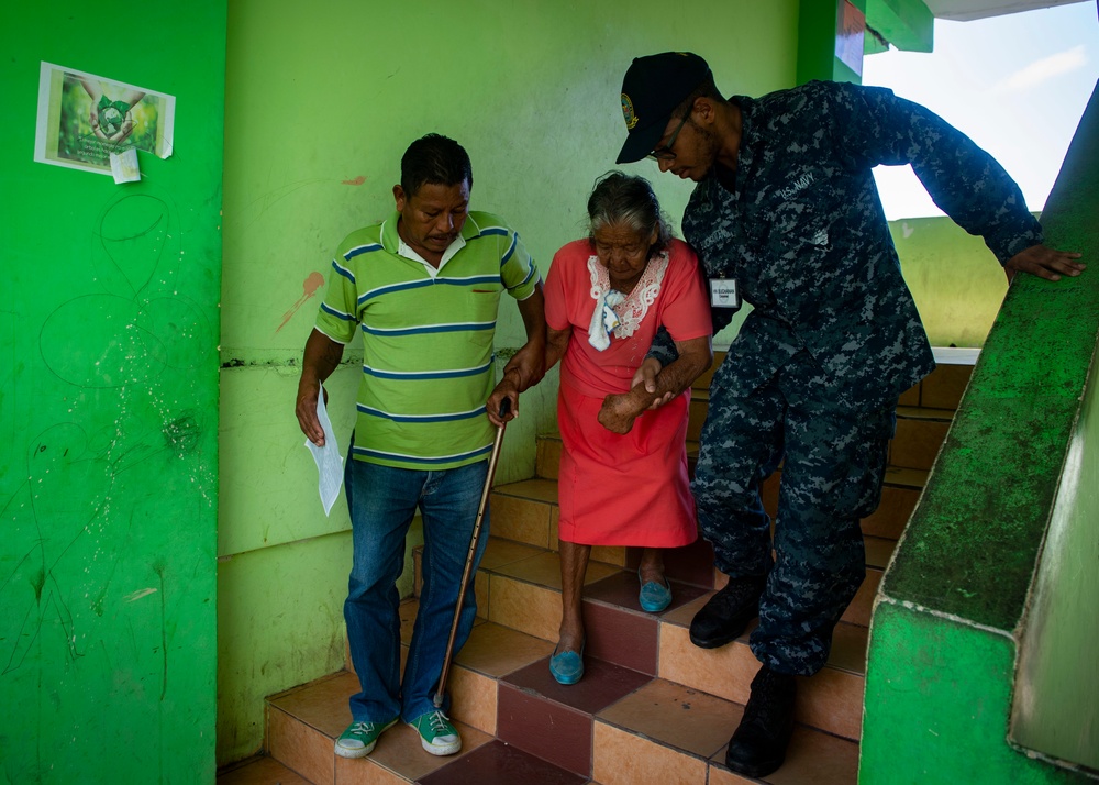 USNS Comfort Personnel Begin Treatment at Land Based Medical Sites in Ecuador