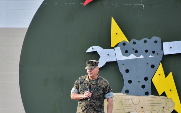 Commandant addresses the Marines and Sailors of CLR-25