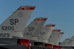 F-16s arrive for Trident Juncture 2018