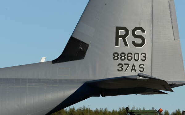 F-16s arrive for Trident Juncture 2018