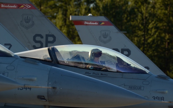 F-16s arrive for Trident Juncture 2018