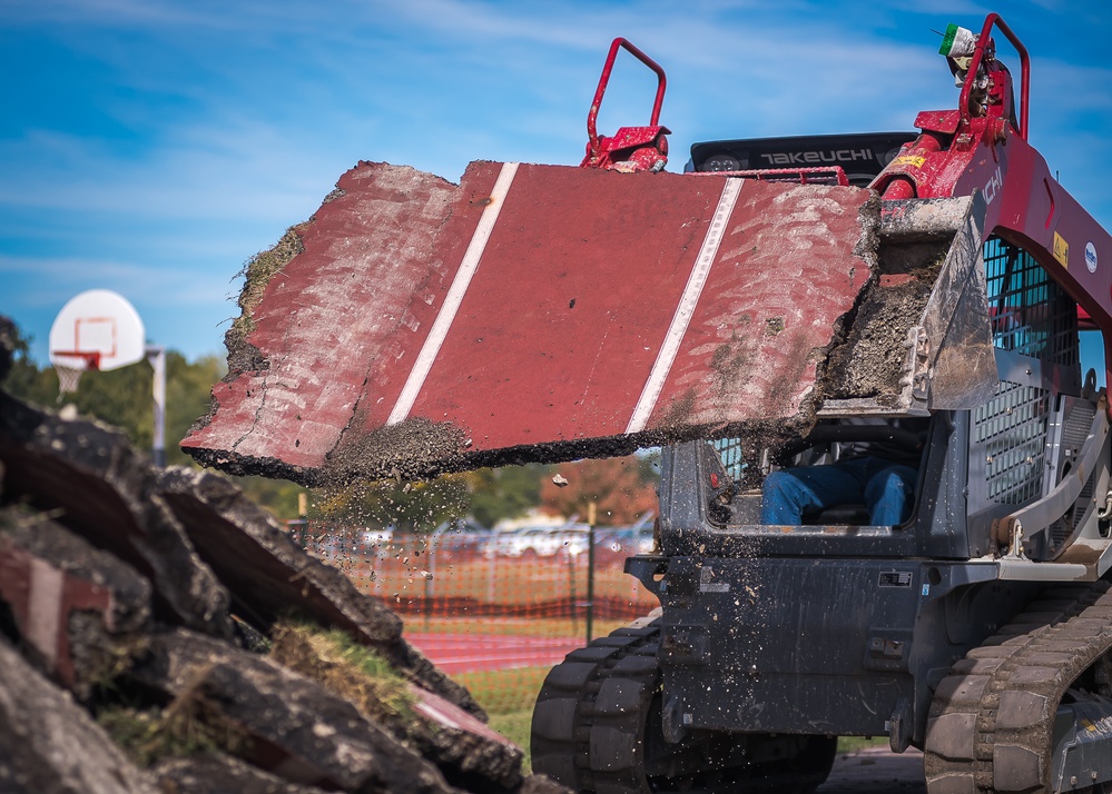 Construction crew dismantles 17-year-old track, replacement expected
