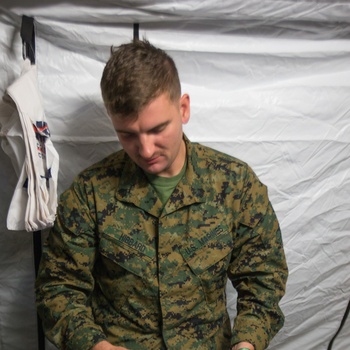 MCCS Marines Provide MCX Services to 2nd Marine Division