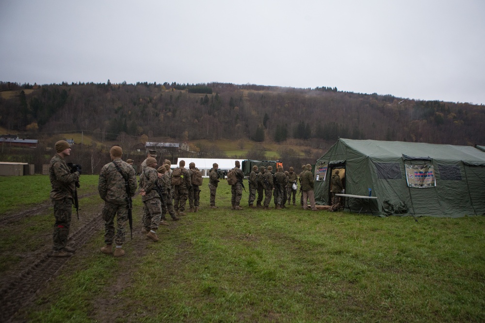 DVIDS - Images - MCCS Marines Provide MCX Services to 2nd Marine ...