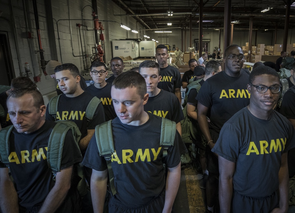 113th Infantry Regiment Soldiers issued gear during Rapid Fielding Initiative