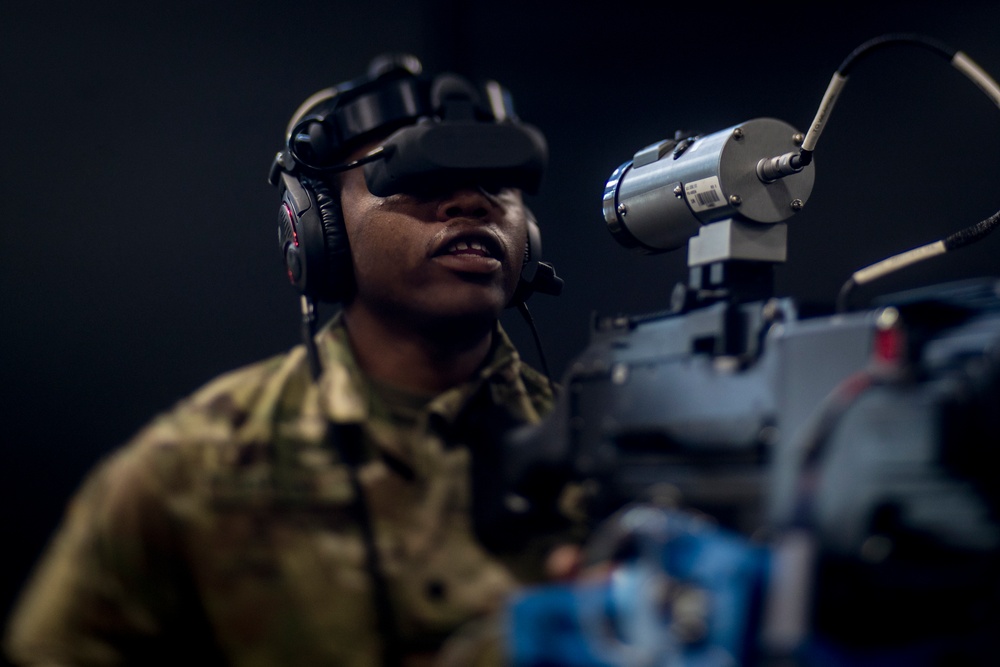 104th Soldiers work with Unstabilized Gunnery Trainer