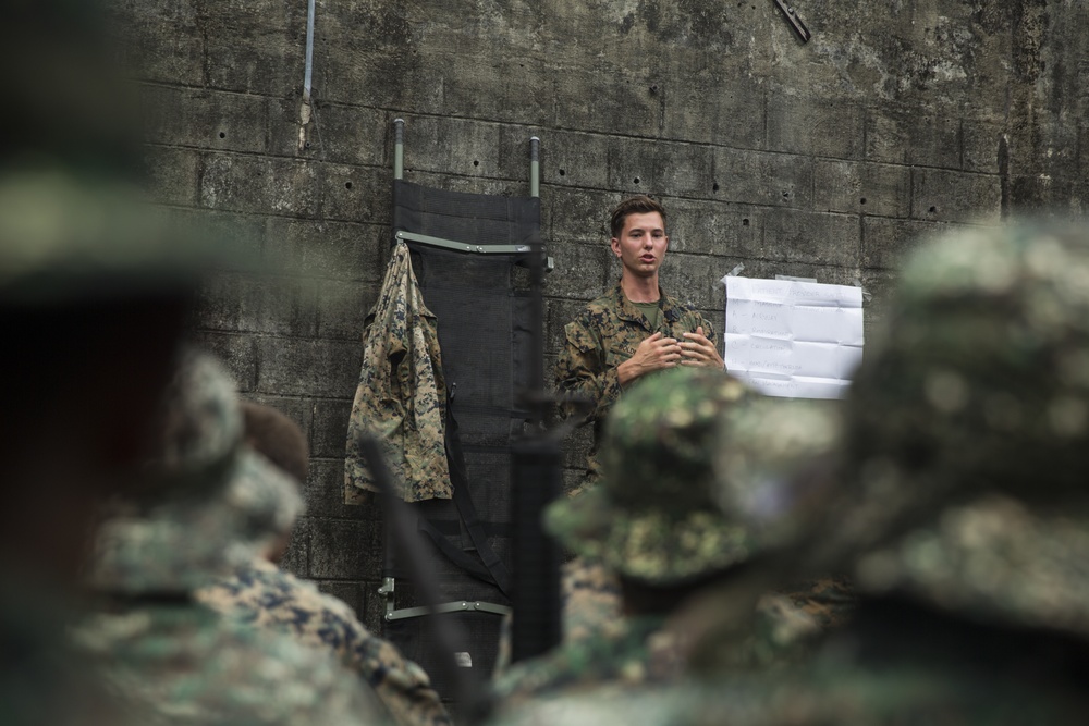 U.S., Philippine Marines conduct urban combat training during KAMANDAG 2