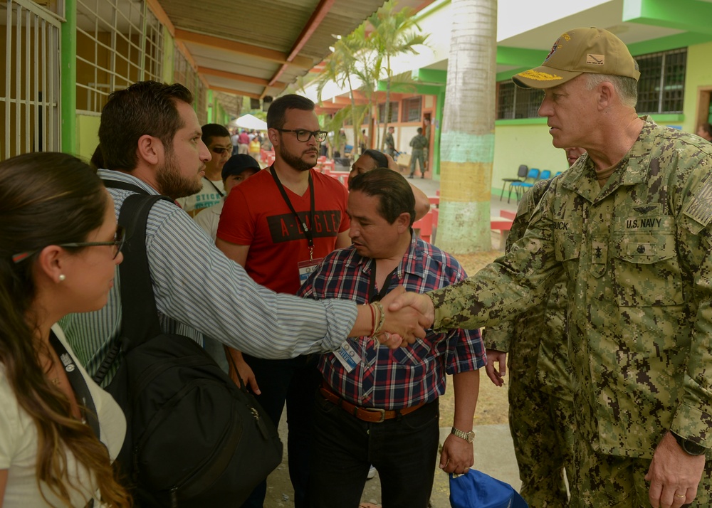 Ecuadorian Medical Sites Conduct Opening Ceremony