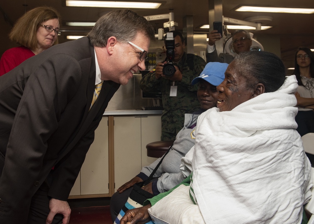 Ambassador to Ecuador Todd C. Chapman Meets Patients Aboard USNS Comfort