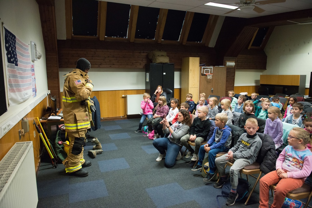 Fire Prevention Week: Belgian childs visit Fire Station