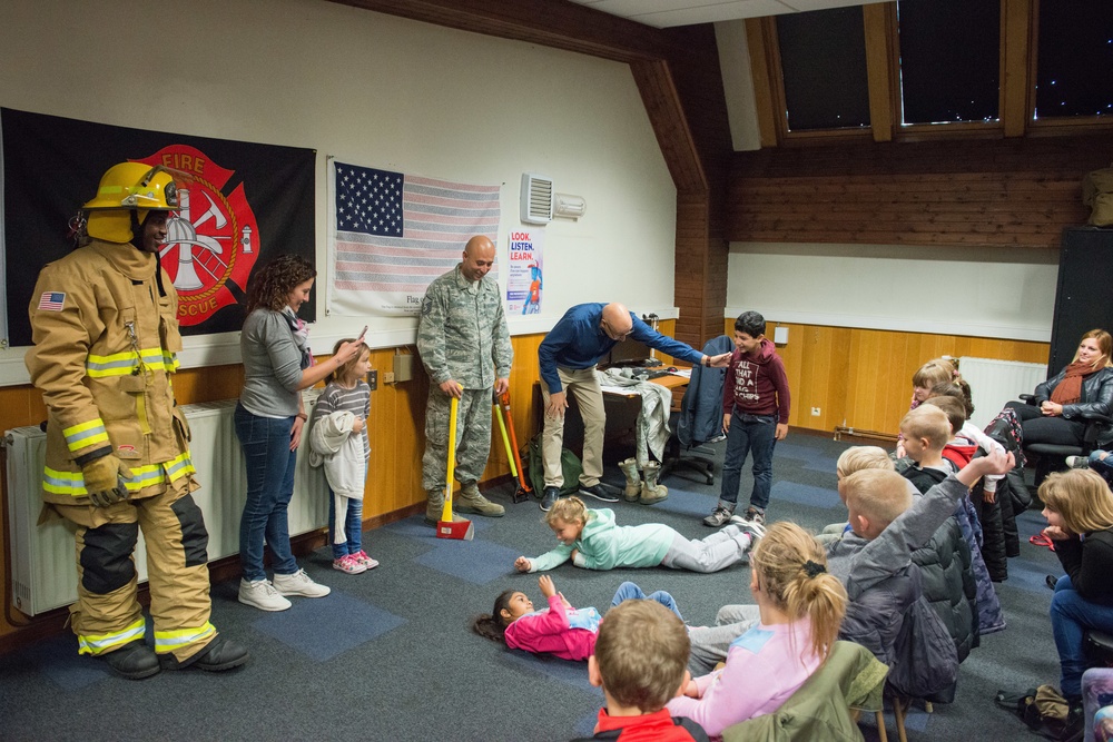 Fire Prevention Week: Belgian childs visit Fire Station