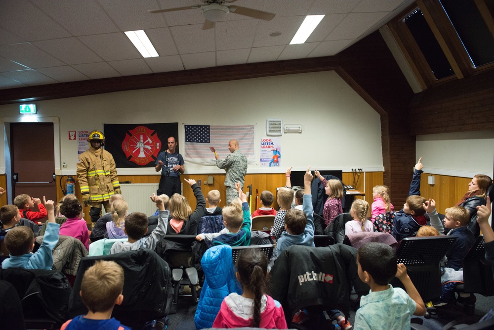 Fire Prevention Week: Belgian childs visit Fire Station