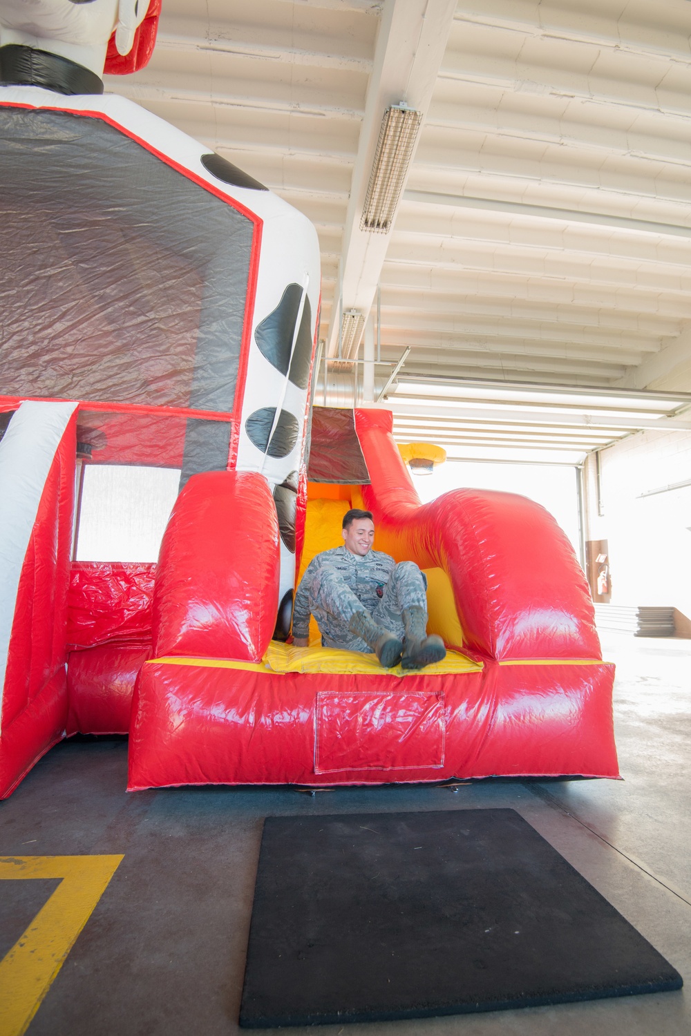 Fire Prevention Week: Belgian childs visit Fire Station