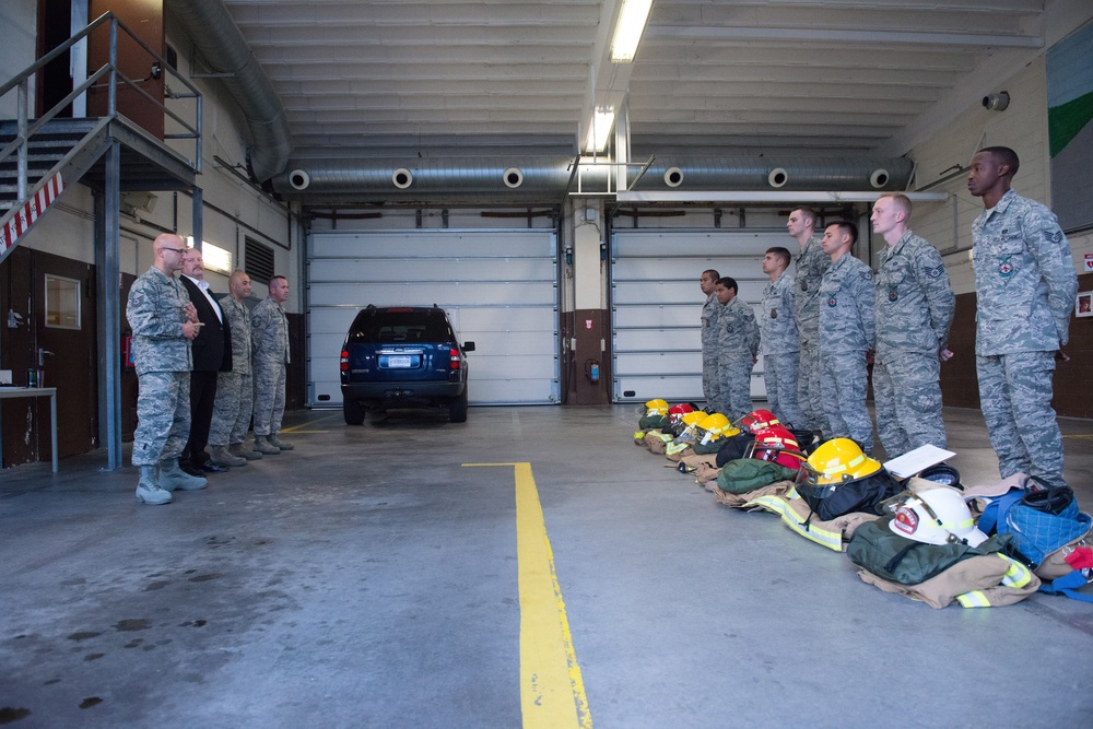 Air Force Fire Chief visits 424th ABS