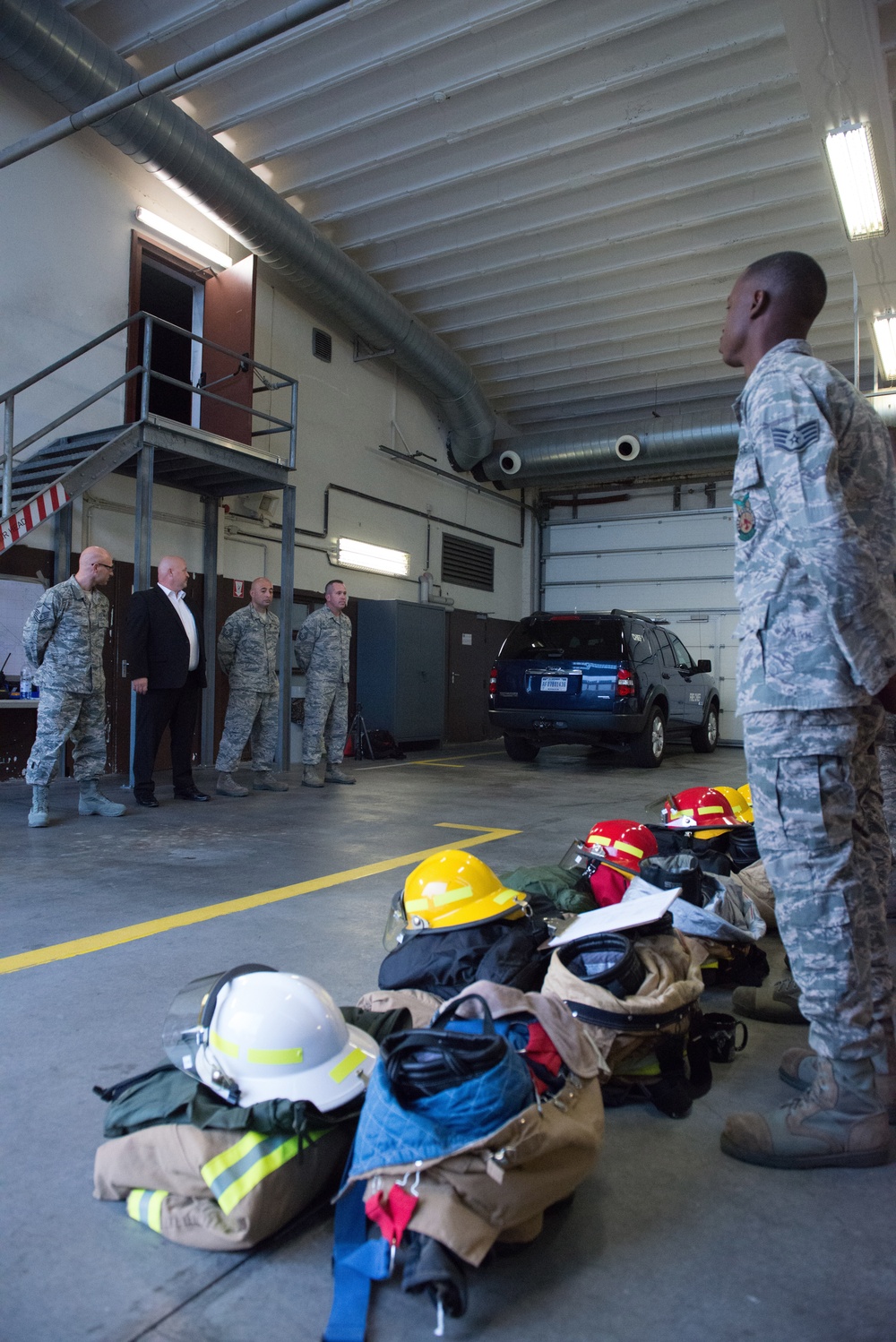 Air Force Fire Chief visits 424th ABS