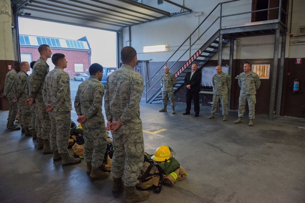 Air Force Fire Chief visits 424th ABS