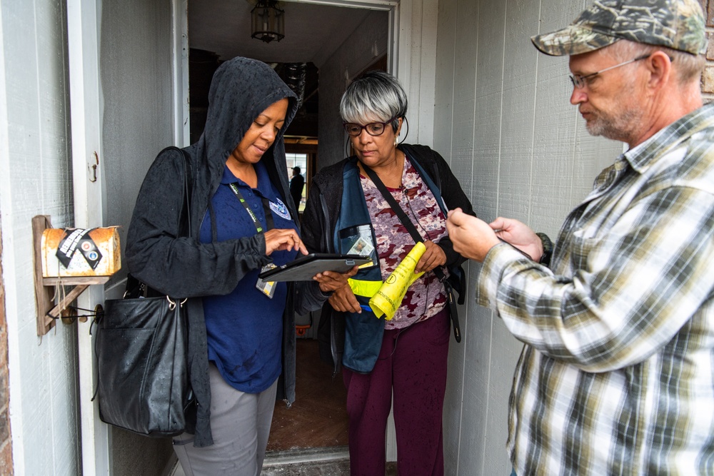 DSA Teams Help Residents Register For Aid