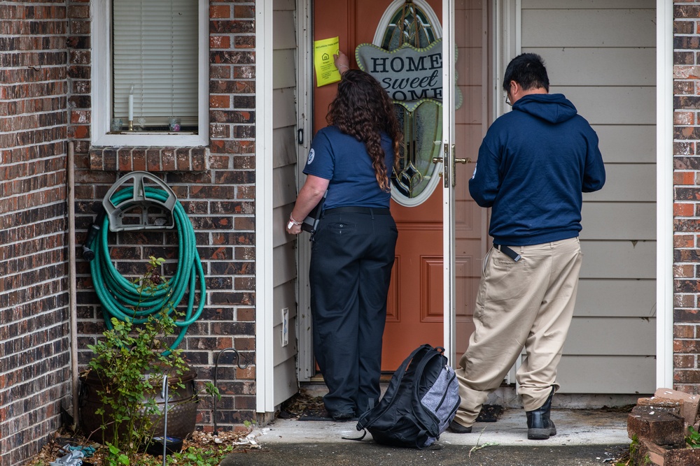 DSA Teams Help Residents Register For Aid