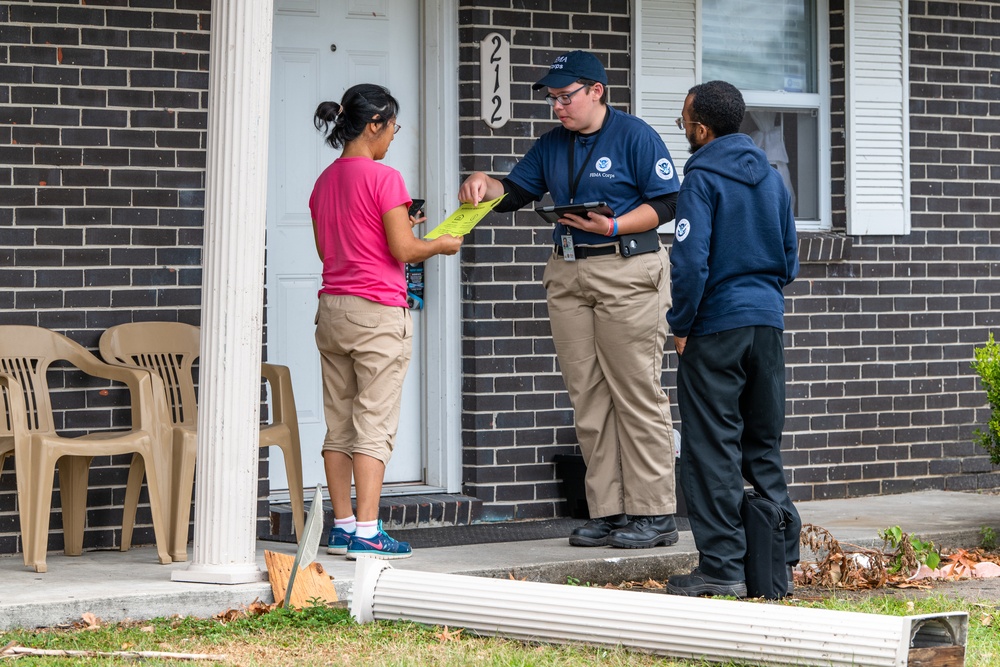 DSA Teams Help Residents Register For Aid