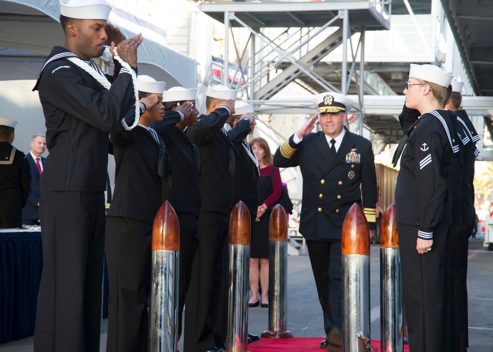 Commander, U.S. 3rd Fleet attends Fleet Week San Diego opening reception aboard USS Harpers Ferry (LSD 49)