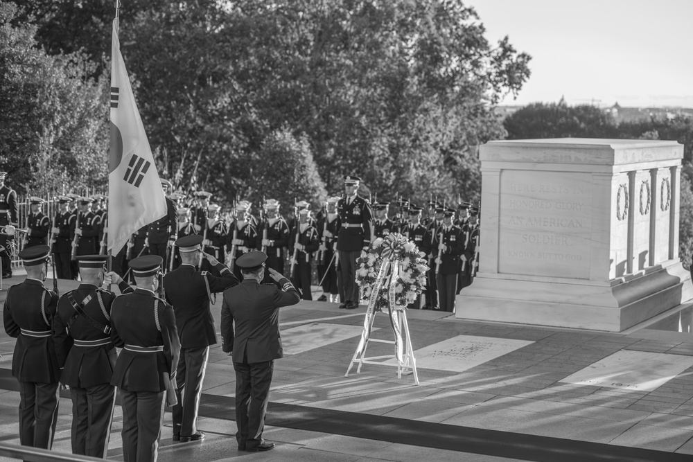 Chairman of the Republic of Korea Joint Chiefs of Staff Gen. Park Hanki Participates in an Armed Forces Full Honors Wreath-Laying Ceremony at the Tomb of the Unknown Soldier