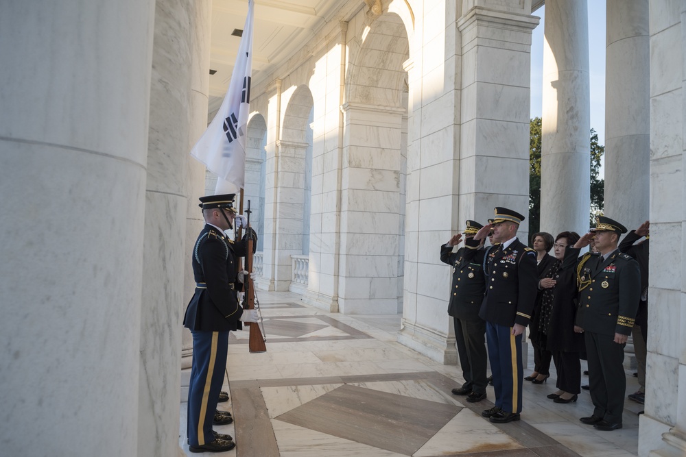 Chairman of the Republic of Korea Joint Chiefs of Staff Gen. Park Hanki Participates in an Armed Forces Full Honors Wreath-Laying Ceremony at the Tomb of the Unknown Soldier