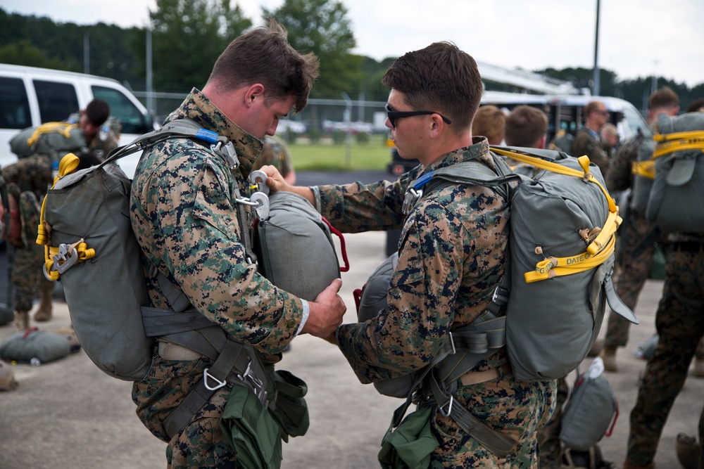 22nd MEU MRF Static/Freefall Jumps