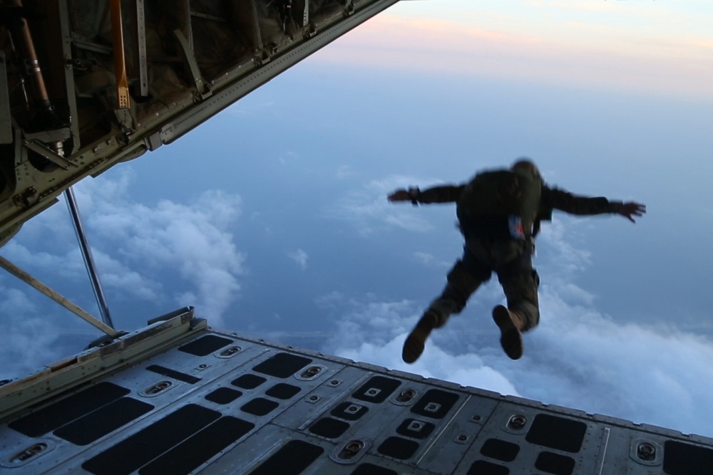 22nd MEU MRF Static/Freefall Jumps