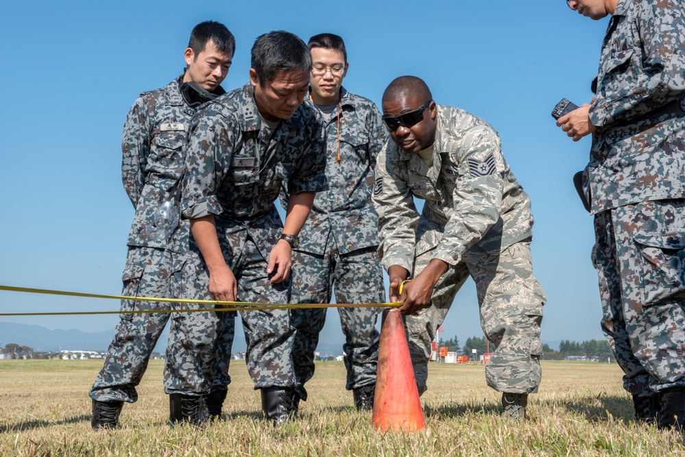 374th CES, Koku Jietai team up for bilateral training
