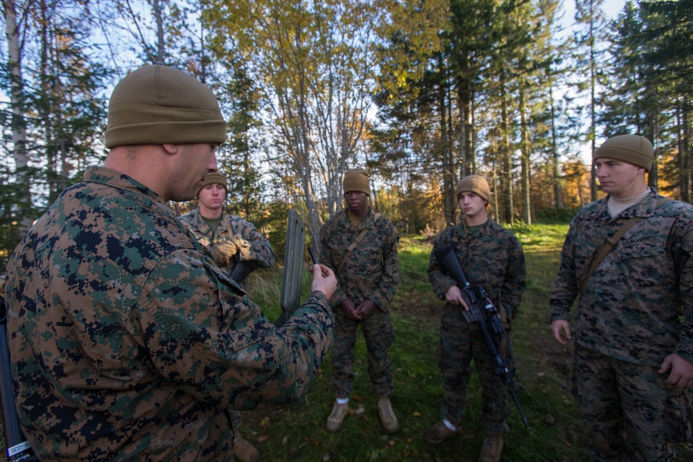 8th ESB Practices Metal Detector Sweeping