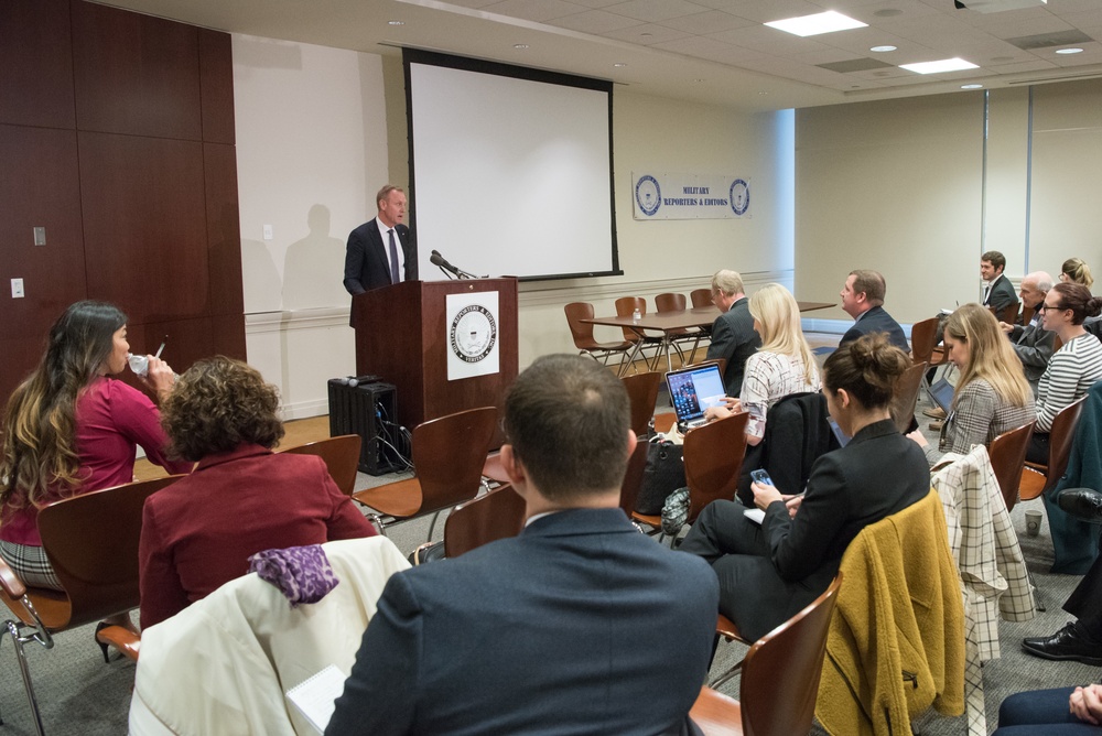 DSD speaks to Military Reporters and Editors Association