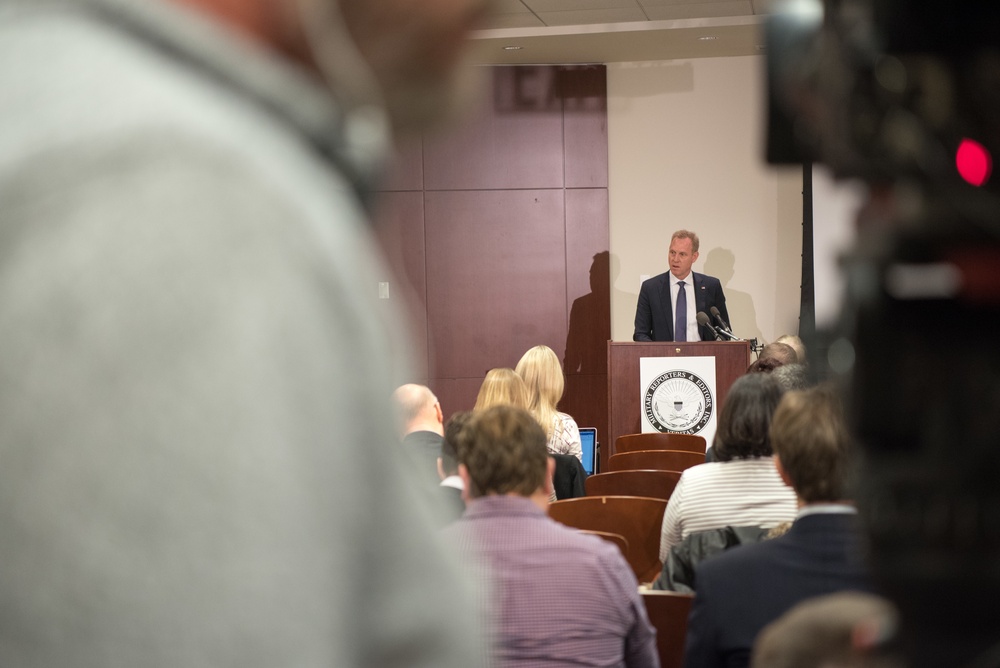 DSD speaks to Military Reporters and Editors Association