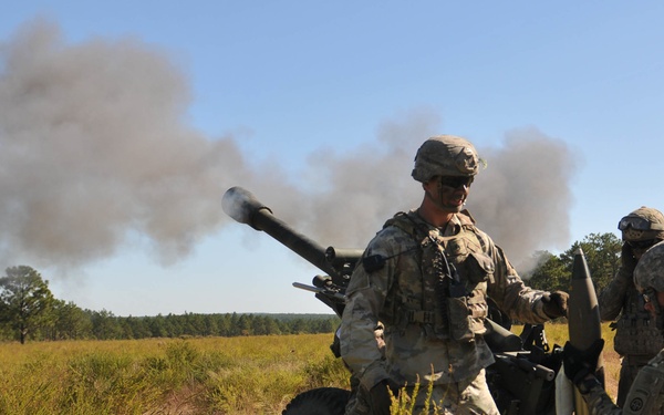 Panther Brigade Artillery Paratroopers Partner with 82nd Combat Aviation Brigade Aviators to Sling Load Howitzers, Conduct Live-Fire Exercise