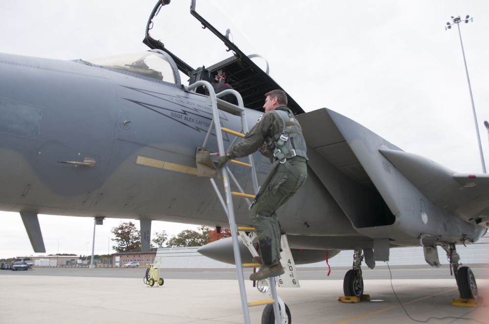 Lieutenant Colonel Jeffrey &quot;Monty&quot; Beckel Completes Fini Flight