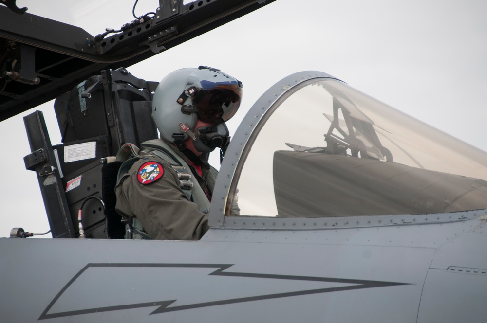 Lieutenant Colonel Jeffrey &quot;Monty&quot; Beckel Completes Fini Flight