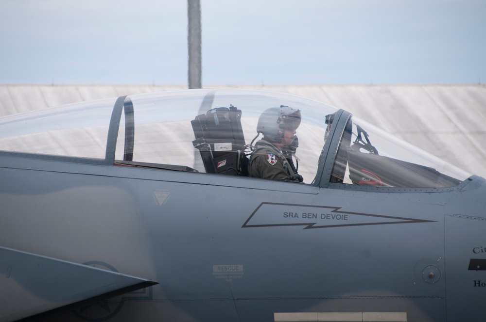 Lieutenant Colonel Jeffrey &quot;Monty&quot; Beckel Completes Fini Flight