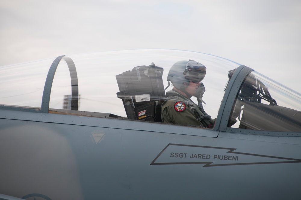 Lieutenant Colonel Jeffrey &quot;Monty&quot; Beckel Completes Fini Flight