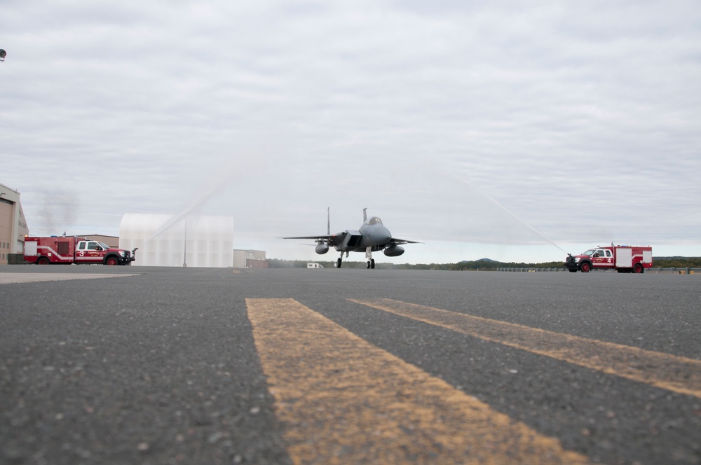 Lieutenant Colonel Jeffrey &quot;Monty&quot; Beckel Completes Fini Flight