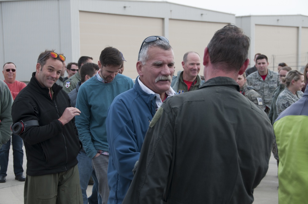 Lieutenant Colonel Jeffrey &quot;Monty&quot; Beckel Completes Fini Flight