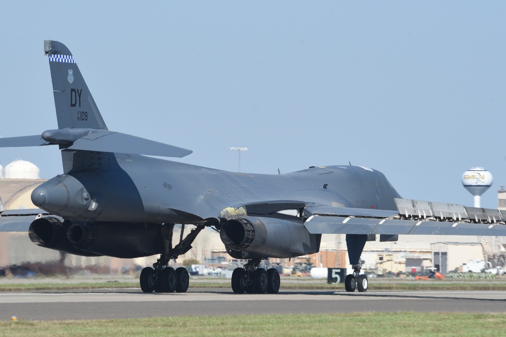 B-1B 86-0109 arrives at Tinker AFB for overhaul after ferry from Midland, Texas