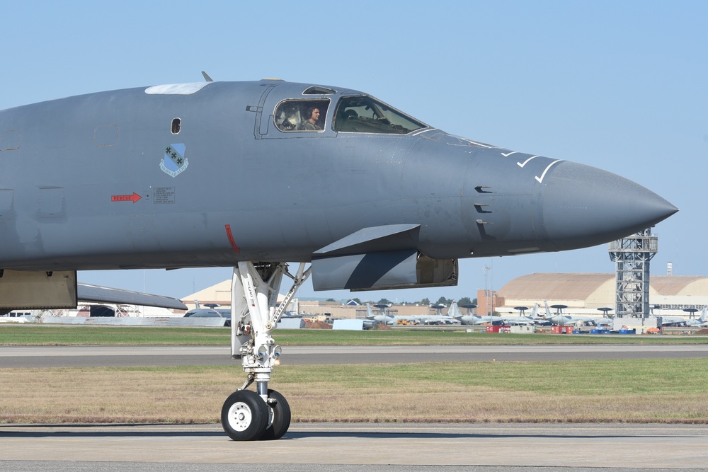 B-1B 86-0109 arrives at Tinker AFB for overhaul after ferry from Midland, Texas
