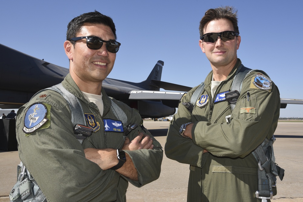 B-1B 86-0109 arrives at Tinker AFB for overhaul after ferry from Midland, Texas