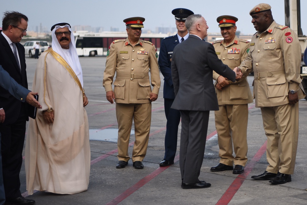 Mattis Arrives In Bahrain for Manama Dialogue