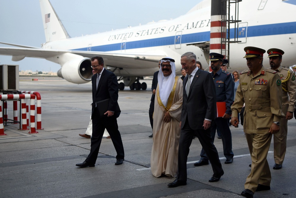 Mattis Arrives In Bahrain for Manama Dialogue