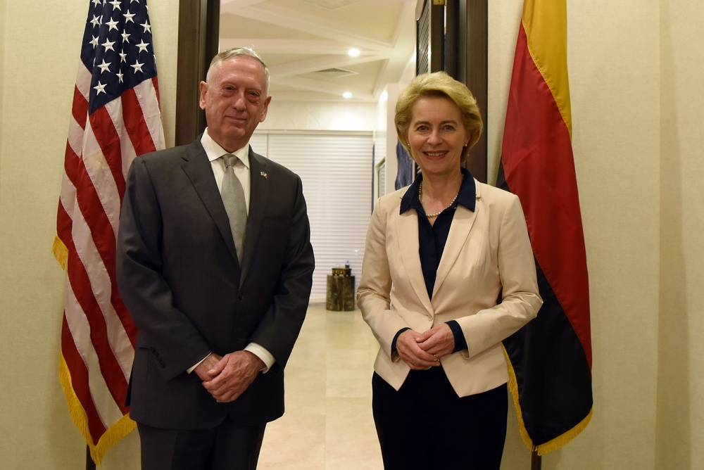 Mattis Meets With German Minister of Defense at Manama Dialogue