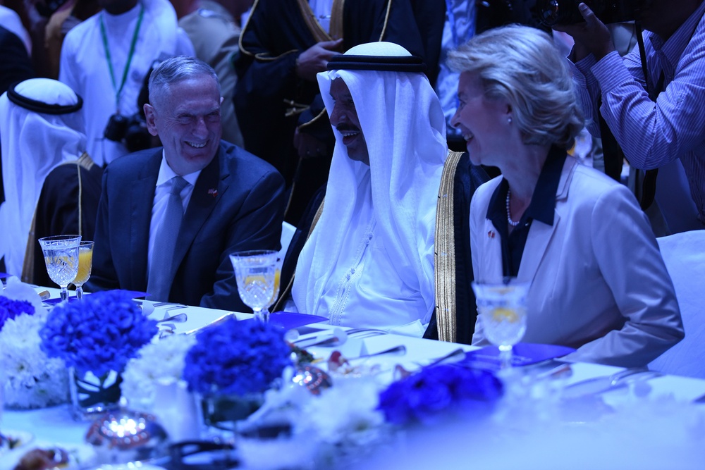 Mattis Attends Manama Dialogue Opening Dinner