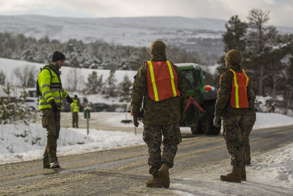 U.S. Marines and Norwegian Soldiers conduct joint military police training