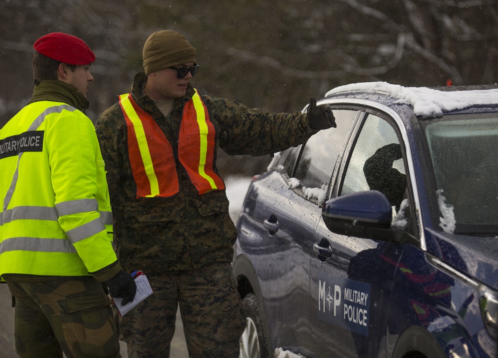 U.S. Marines and Norwegian Soldiers conduct joint military police training